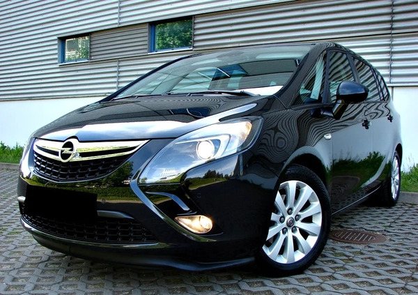 Opel Zafira cena 40900 przebieg: 180000, rok produkcji 2015 z Elbląg małe 667